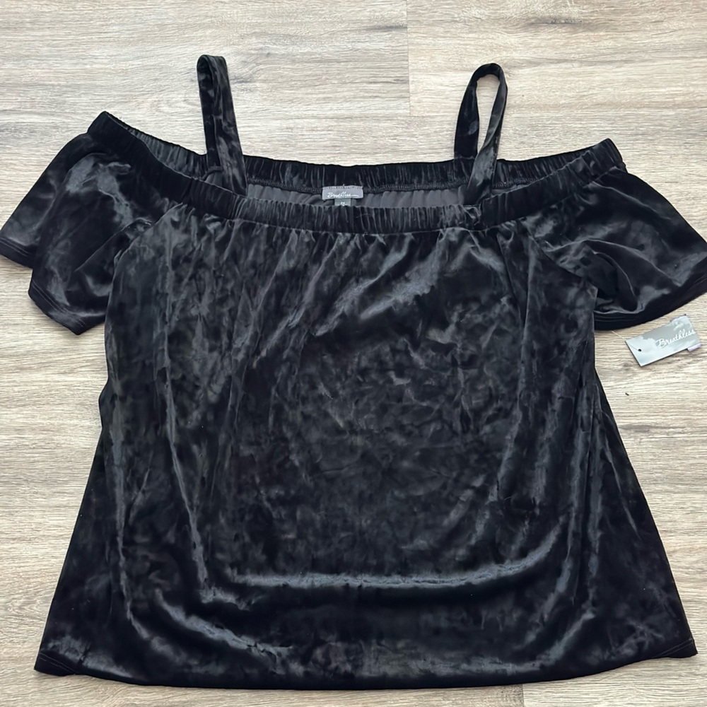 NWT BLACK COLD SHOULDER TOP BLOUSE 2X BREATHLESS SHORT SLEEVES WOMENS